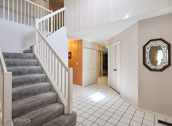 2nd image of 2822 Whispering Oaks Dr
