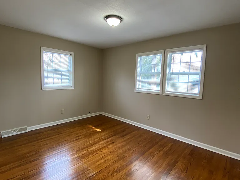 112 Meadow River Dr — Photo 13
