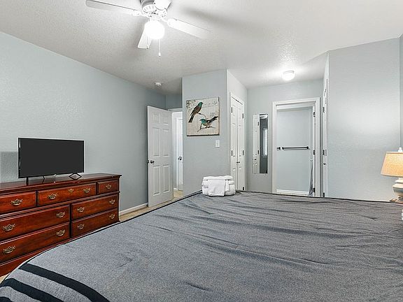 3rd image of 1108 Newfoundland Dr