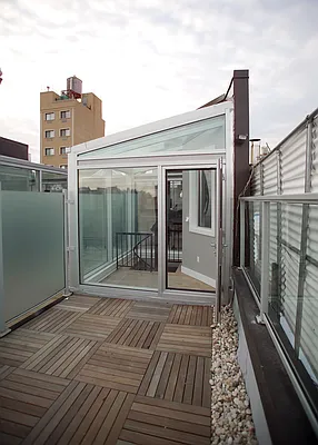 Rented by Realty Advisors Group | media 84