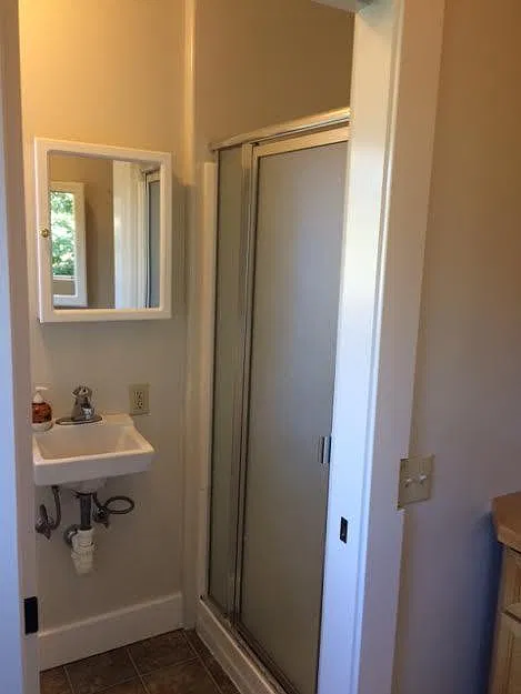 Studio, 350 sqft, $2,000 — Photo 4