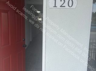 120 E Century Blvd, Los Angeles, CA 90003