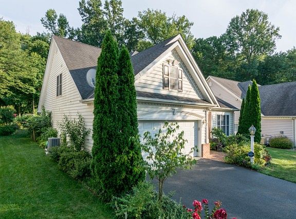 5th image of 2625 Salford Dr