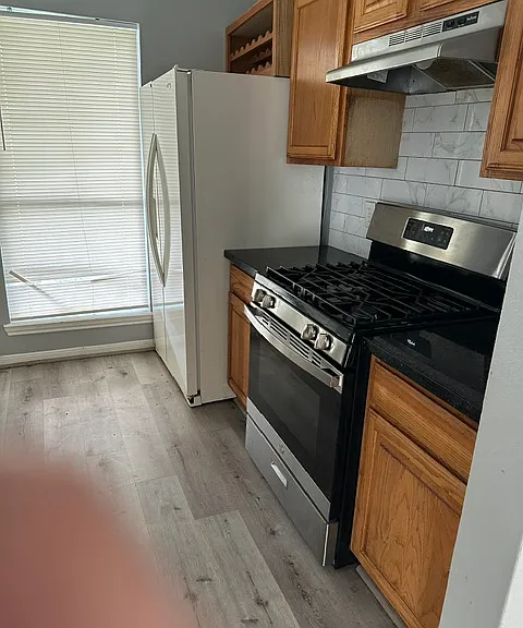 11107 Thorncliff Dr — Photo 13