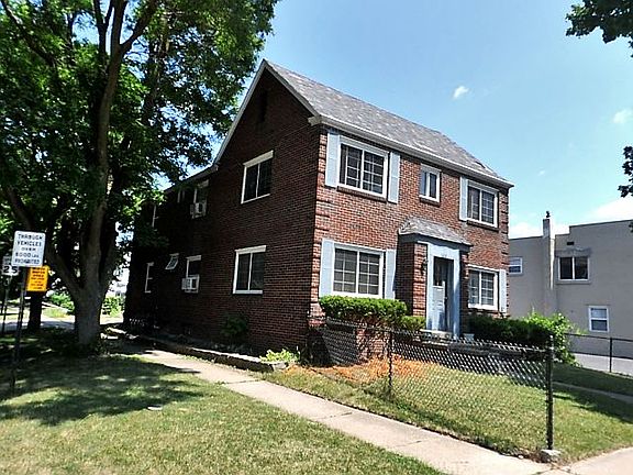 2nd image of 660 Eleanor Ave