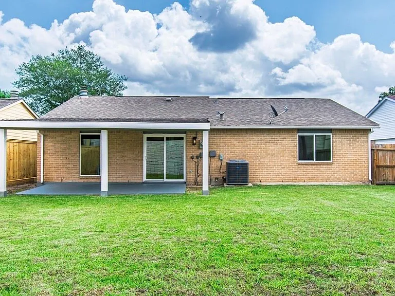 318 Willoughby Dr — Photo 29