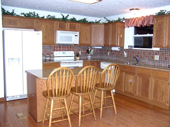 4th image of 2936 Gooding Rd