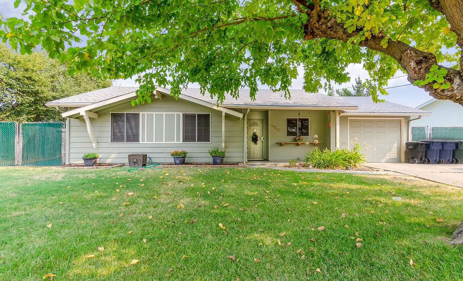 6940 Bismarck Dr photo 1
