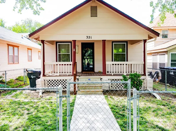 321 E 9th St, Newton, KS 67114