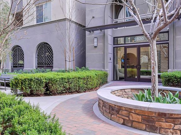 3rd image of 2820 Wagon Wheel Rd #403