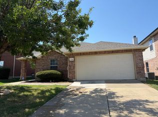 2786 Hacienda Lake Dr, Little Elm, TX 75068
