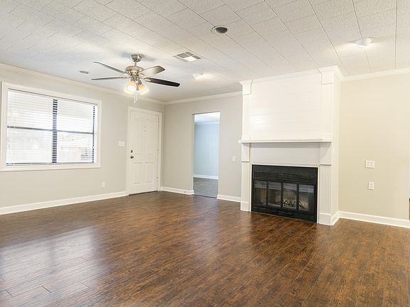5th image of 305 Mimosa Pl