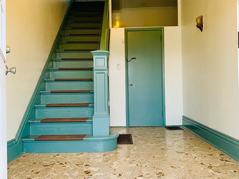 200 Princeton Ave #2 — Photo 6