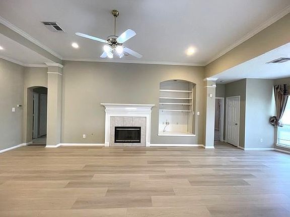 4th image of 1815 Rustic Oak Ln