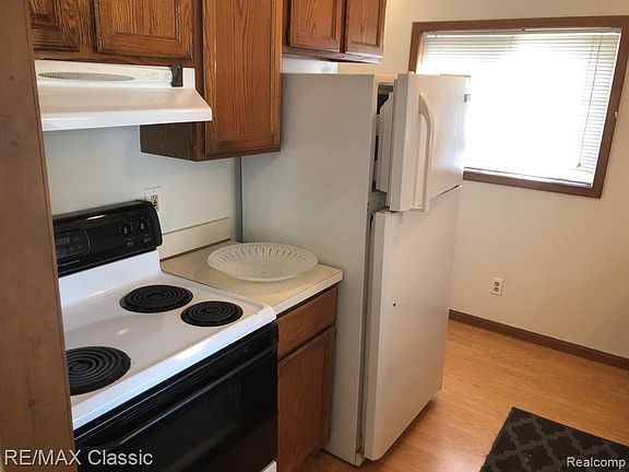 4th image of 31039 Bock St