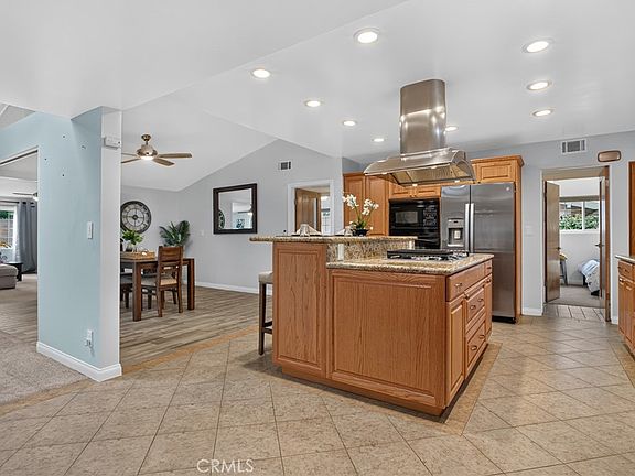 4th image of 10814 Debra Ave