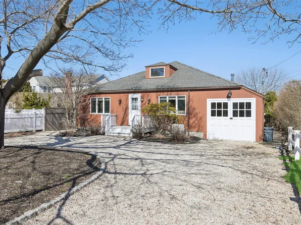 20 Mitchell Road, Westhampton Beach, NY 11978