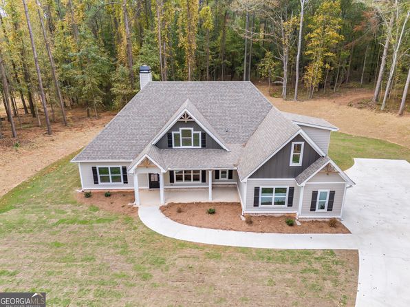 1797 Star Point Rd, Carrollton, GA 30116