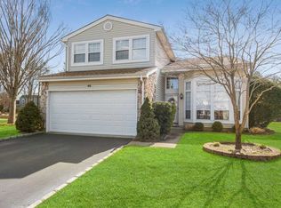 46 Colony Dr, Holbrook, NY 11741