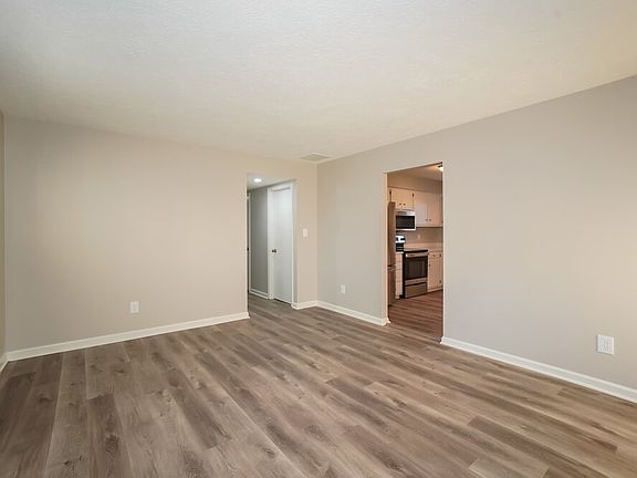 3rd image of 1444 Countryside Ln