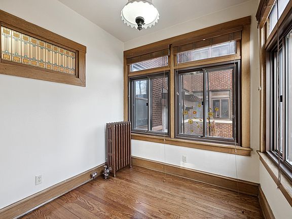 5th image of 3952 W Waveland Ave APT 1