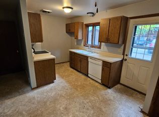 5669 Root River Dr, Greendale, WI 53129