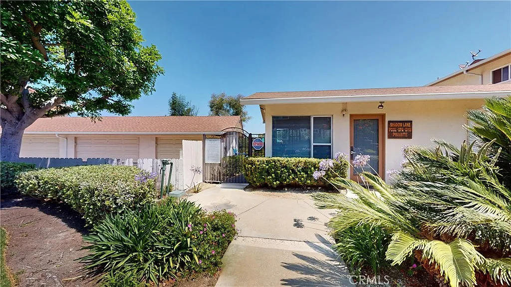 2 bed, 1302 sqft, $3,400 — Photo 1