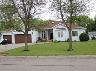 412 Daisy Ln, Ada, MN 56510