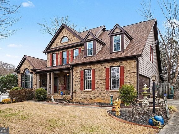 4th image of 174 Senators Ridge Dr