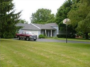 6 Cannon Hill Rd, Rochester, NY 14624