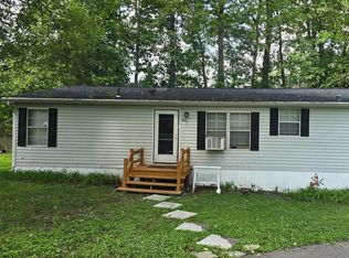 27 Navaho Ln, Honey Brook, PA 19344
