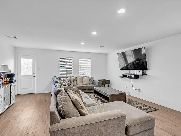 9815 Bellwick Hollow Ct — Photo 14
