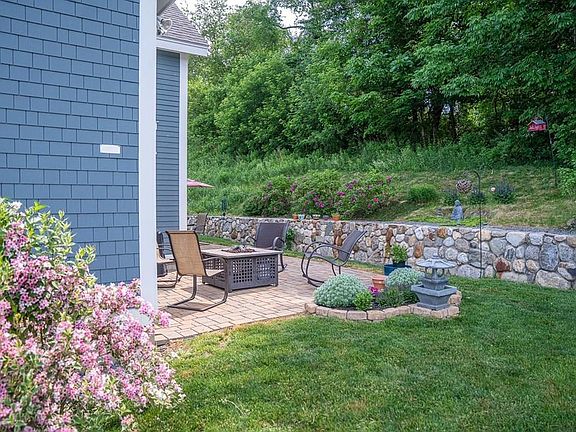 5th image of 20 Follinsbee Ln #20