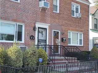 3400 208th St #1, Bayside, NY 11361