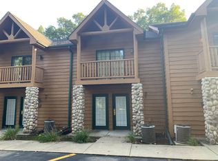 2643 N State Rt 178 Hwy #Q-3, Utica, IL 61373