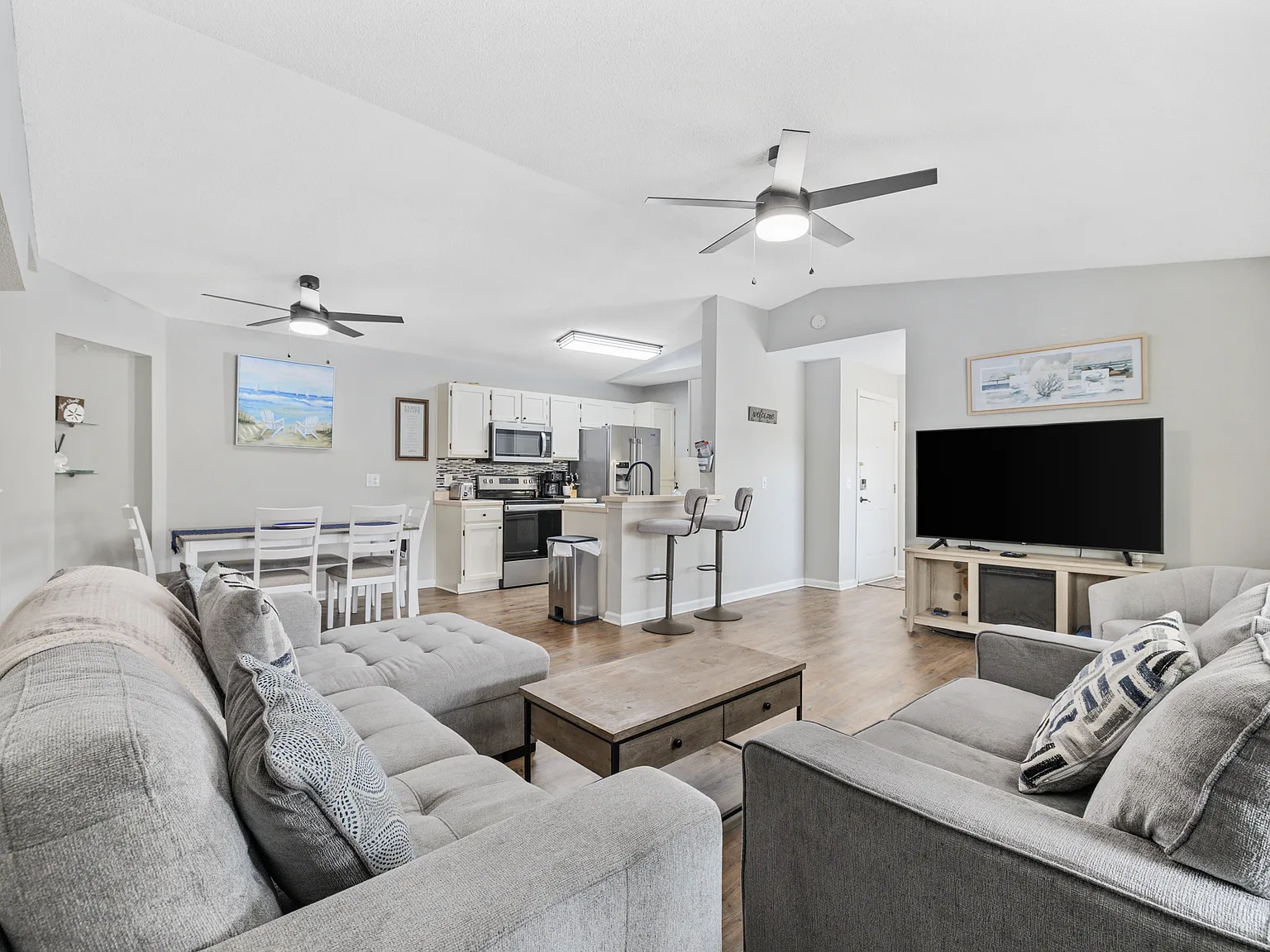 3 bed, 1300 sqft, $1,750 — Photo 2