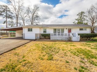 6512 Holiday Dr, Chattanooga, TN 37412