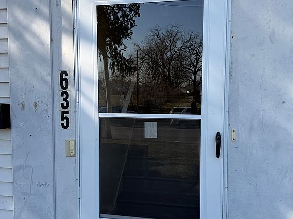 2nd image of 635 Forest Ave