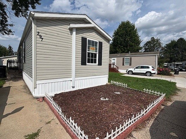 1st image of 297 Barkway Dr SE #154