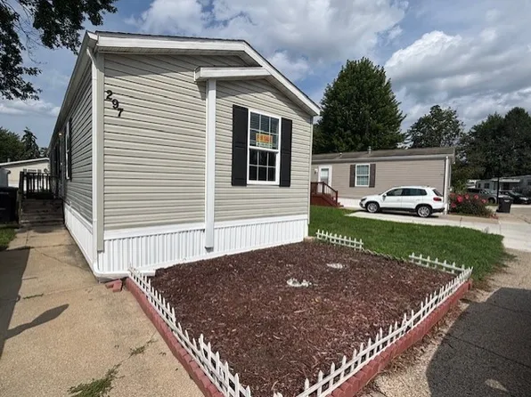 297 Barkway Dr SE #154, Grand Rapids, MI 49548