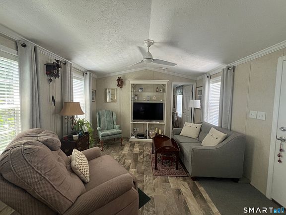4th image of 8 Grove Terrace