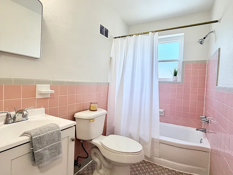 7180 Jamieson Ave #2W — Photo 10