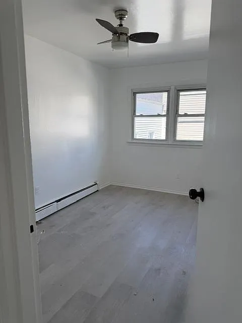 2 bed, 1.0 bath, 1000 sqft, $2,350 — Photo 3