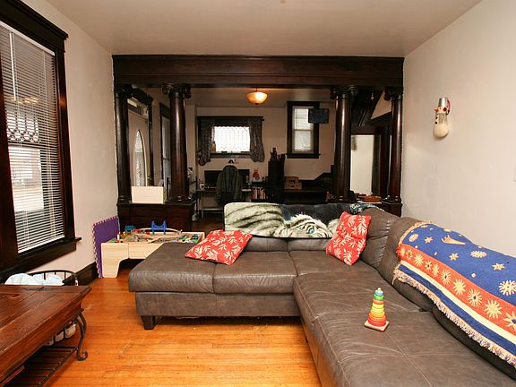4th image of 406-408 S Jackson St