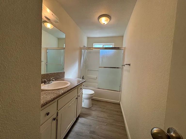 4853 E University Ave #101 — Photo 11