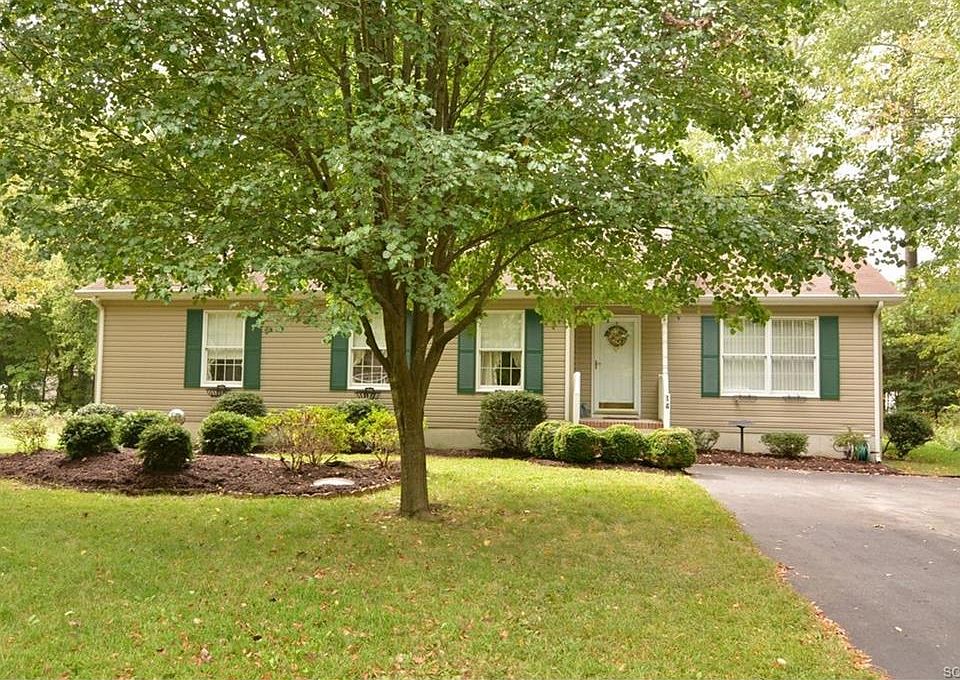 1st image of 14 Cedarwood Dr