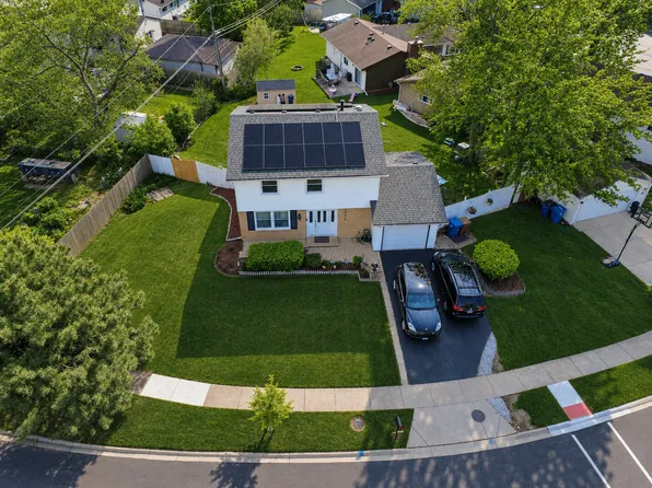 1738 Newport St, Glendale Heights, IL 60139