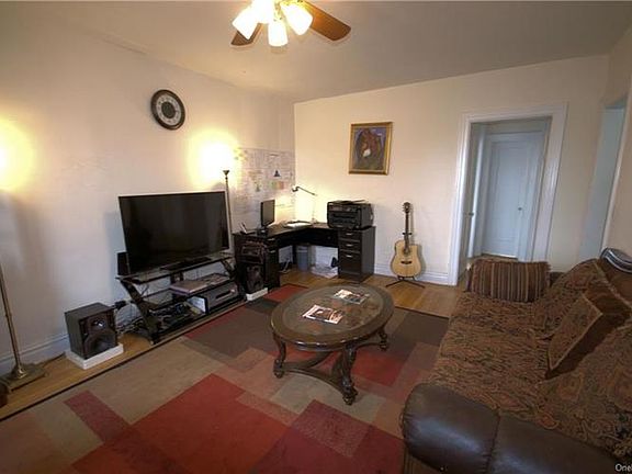 5th image of 445 Gramatan Ave #C-d3