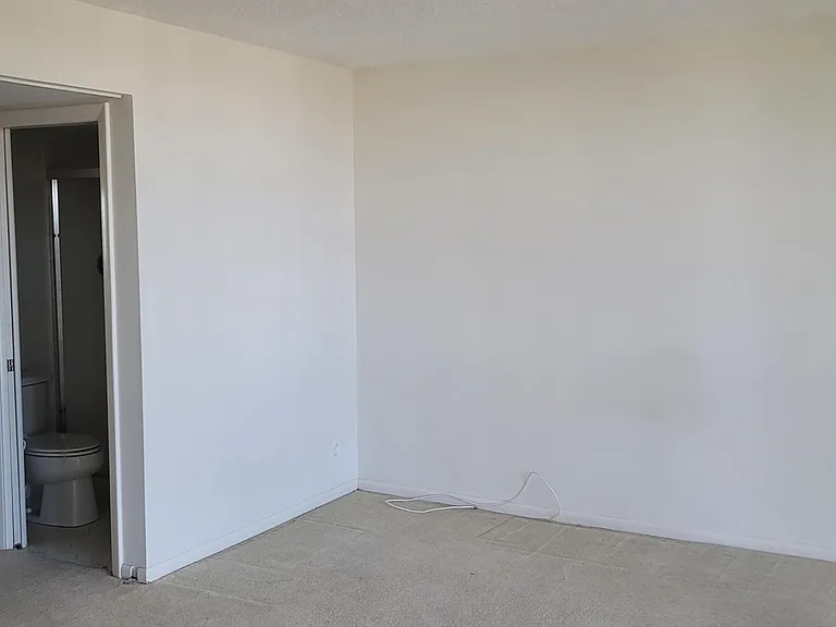 2425 Presidential Way #402 — Photo 14