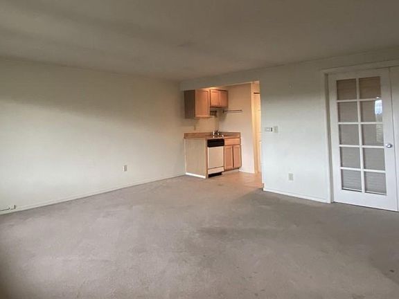 4th image of 1507 5th Ave N APT C